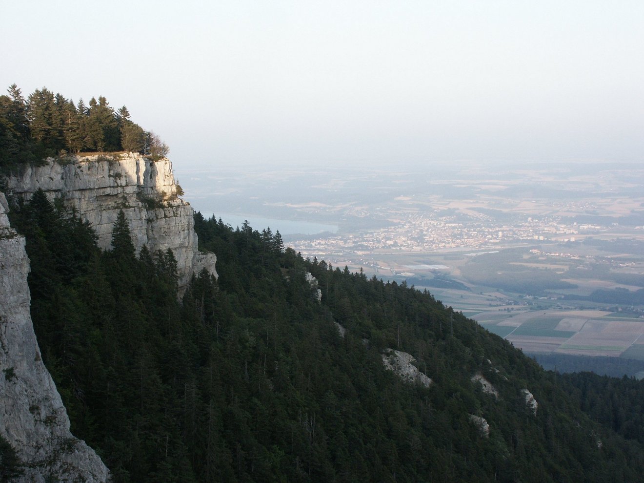 Vue sur les aiguilles de Baulmes, Yverdon et le plateau
