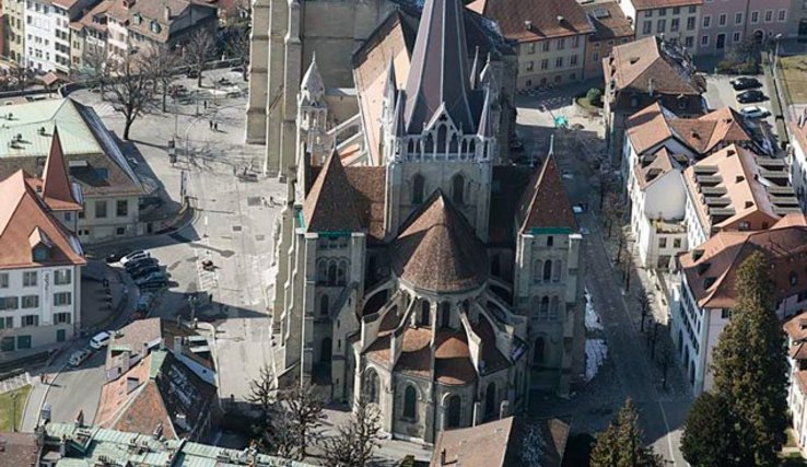 la cathédrale de Lausanne vue du ciel