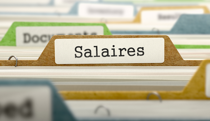 Illustration: dossiers suspendus, le premier avec une étiquette "Salaires"