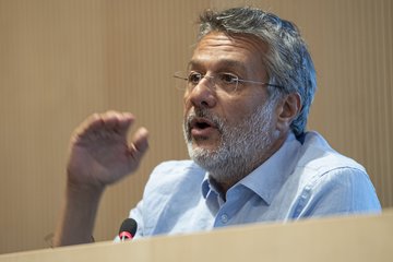 Portrait du Dr Karim Boubaker